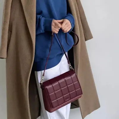 Крышка O Bag Glam 3д эффект на магните бордо